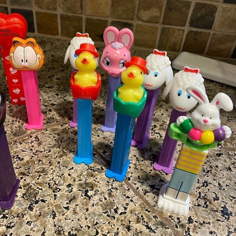 Pez Holiday Collection - Picture 3 of 12